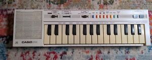 Vintage Casio PT-1 Electronic Keyboard Mini Synthesizer 29-Key Made in Japan