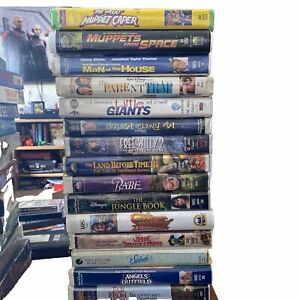 Kid VHS Lot Of 30 Movies - Disney , MCA UNIVERSAL , Warner - CHEAP