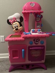 Disney Minnie Mouse Kitchen Play Set for Kids - Pink