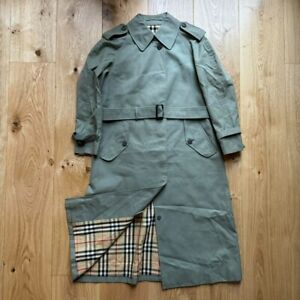 Authentic vintage Burberry trench coat w/ original belt, size S - good condition
