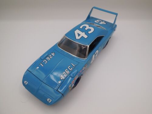 Richard Petty #43 Plymouth Superbird Nascar Car Built Plastic Model Blue
