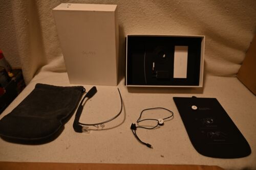 GOOGLE GLASS EXPLORER EDITION CHARCOAL WITH EAR BUDS AND CARRY BAG