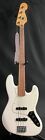Fender Player Jazz Bass Fretless 4-String Bass Guitar Polar White