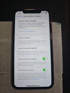 Apple iPhone 11 - 64 GB - Red (Unlocked) (Single SIM)