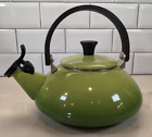 Le Creuset Zen Lime Green Ombre Whistling Tea Kettle Enamel on Steel 1.5L 1.6 Qt