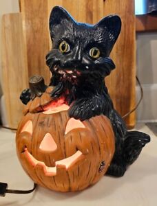 New Listing1979 Vintage Hand Painted Halloween Cat & Pumpkin Light Up Ceramic Decor 11.5”