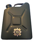 THE SCOTS GUARDS DELUXE JERRY CAN HIP FLASK WITH GOLD PLATED BADGE