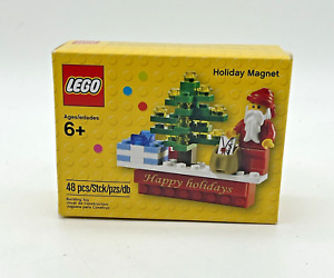 LEGO 853353 Holiday Magnet Building Toy - Santa Christmas -Retired 2011 - New