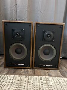 Advent Model 3002 Speakers. RARE Recapped And Refoamed Vintage HiFi Audiophile