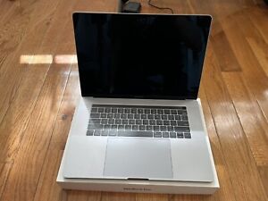 Apple MacBook Pro A1990 15