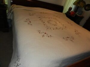 New ListingKing Size Quilt Off White Embroidered Flowers 100x108