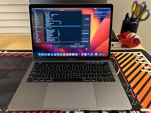 Apple MacBook Pro A1706 13.3 inch Laptop - (2017) Space Gray - 4 Thunderbolt Por