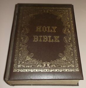 VINTAGE HOLY BIBLE KING JAMES VERSION OLD AND NEW TESTAMENTS