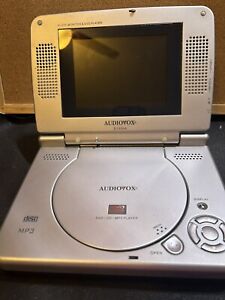 AUDIOVOX D1500A portable dvd player LCD screen with rechargeable battery pack