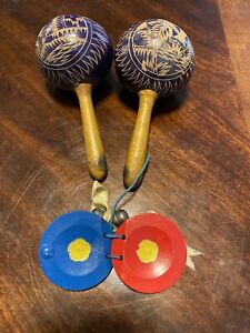 Hand Casta Made In Japan And Vintage Maracas! Cool Lot! Make Some Music!