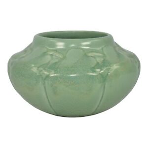 New ListingHaeger 1920s Arts and Crafts Pottery Frosted Matte Green Ceramic Vase
