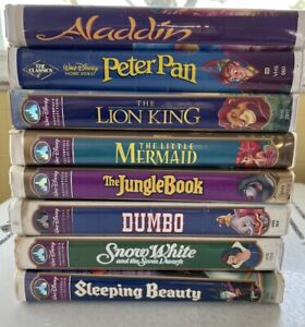 Lot (8) Vintage Walt Disney, 6 Masterpiece Colle VHS Clamshell Tapes Untested
