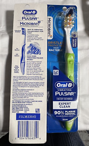 Lot Of 4 Microban Oral-B Vibrating Pulsar Battery Toothbrush Medium Bristle