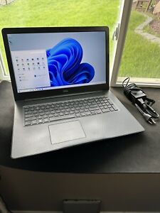 Dell Inspiron 3790 laptop 17.3