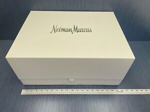 New Collapsible Neiman Marcus Gift Box 19