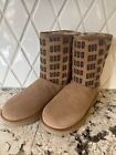 Women's UGG Classic Short II UGG Graphic Boots- Chestnut- size 7- #1138175