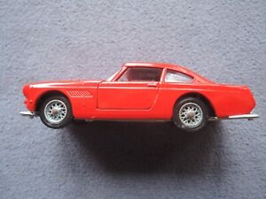 FERRARI 250 GT 2+2 in RED by VEREM 1/43 Scale Die Cast Made in France