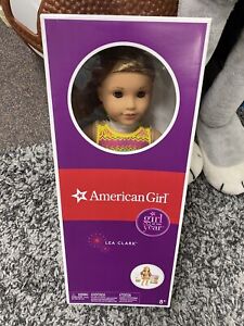 NEW IN BOX LEA CLARK American Girl Doll of the Year 2016 w/ BOOK, BAG; NECKLACE