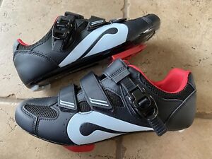 New Listingpelaton cycling shoes size 42 Mens Size 9 with delta cleats