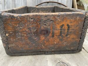 antique Cadillac Motor Car Co wooden box crate ~ Embossed Stamped Logos