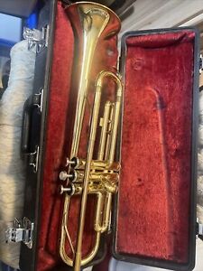 New ListingYamaha YTR-1335 Trumpet