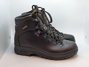 LL Bean Women's Vintage Vibram Handcrafted Hiking Boots Romania made WMNS 7.5 