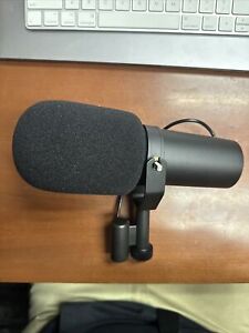 Shure SM7B Cardioid Dynamic Vocal Microphone (read Description)