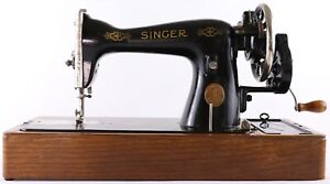 Singer 15K Hand Crank Sewing Machine ~1945