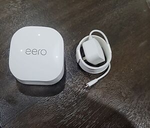 eero 6+ plus 1 pack 2402 Mbps 2 Port 574 Mbps Wireless Router - R010211 **NEW**