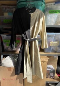 Women's Kelly Wearstler black and beige belted trench coat sz m Cruella DeVille