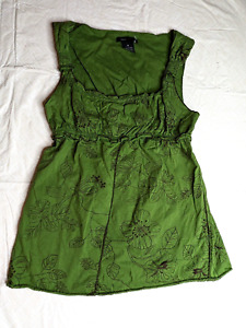 BCBG Maxaria Blouse Women's Medium Green Midi Sleeveless Stitched