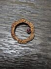 Vintage Wreath Textured Twisted Circle Brooch Gold-tone Pin Faux Rhinestone