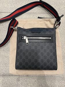 PRE-OWNED GUCCI GG SUPREME CANVAS BLACK/GRAY MESSENGER BAG SMALL SIZE FOR MEN