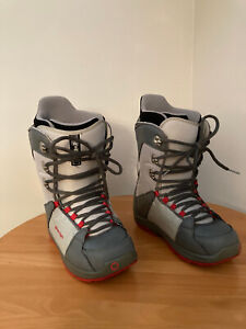 Burton Men’s Tribute Snowboard Boots Gray/Red Size 9,  Excellent Condition