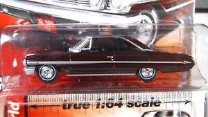 New ListingAuto World Vintage Muscle 1964 Ford Galaxie 500XL 1:64