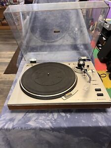 VTG VINTAGE SANYO TP 1010 TURNTABLE For parts or repair Powers  up