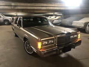 New Listing1988 Lincoln Town Car