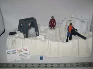 Vtg 1980 Kenner Star Wars HOTH IMPERIAL ATTACK BASE w/SNAGGLETOOTH&WALRUS MAN (d