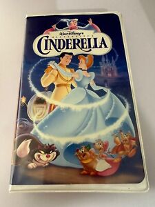 Walt Disney Masterpiece Collection Cinderella VHS #5265 Clam Shell