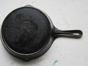 New ListingVINTAGE Vollrath  Cast Iron Skillet with Heat Ring 10 INCH AT WIDEST-8