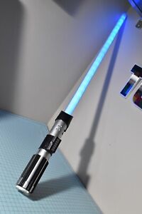 Star Wars Ultimate FX Blue Lightsaber Anakin C-2945A 2010 Hasbro Tested & Works