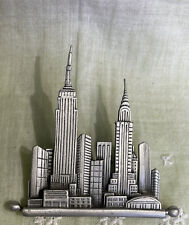 New York JJ Brooch Silver Tone Skyscraper Buildings Pewter Pin KH-1