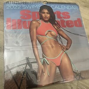SPORTS ILLUSTRATED SWIMSUIT - 2022 DELUXE WALL CALENDAR  Sealed