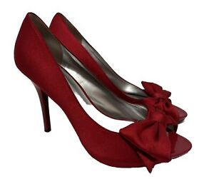 GUESS red satin bow heels size 9 women's stilettos Valentines shoes