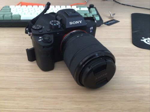 sony a7s ii With 28-70 Lens. And 2 Battery’s